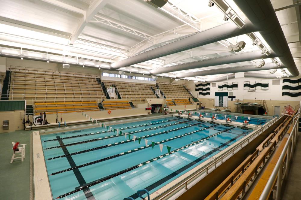 Lightruss LED Triangular - Collegiate Swimming Pool